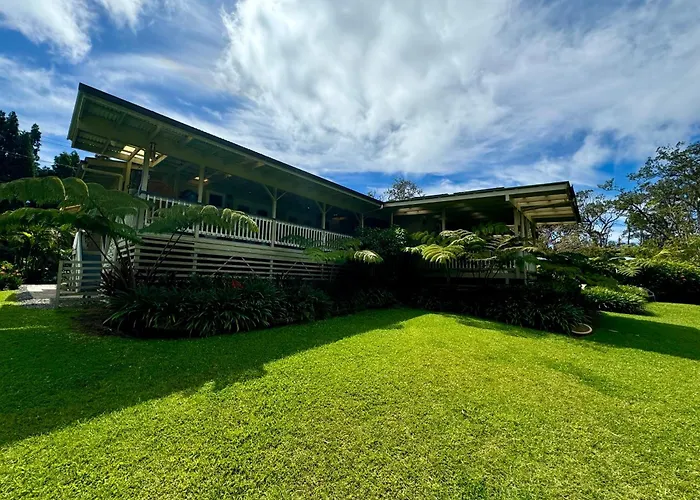 Aloha Junction Bed And Breakfast -Minutes Away From Hawaii Volcanoes National Park