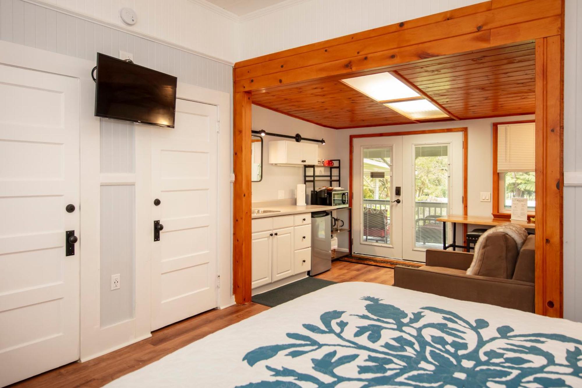 Bed & Breakfast Aloha Junction -minutes Away From Hawaii Volcanoes National Park Volcano