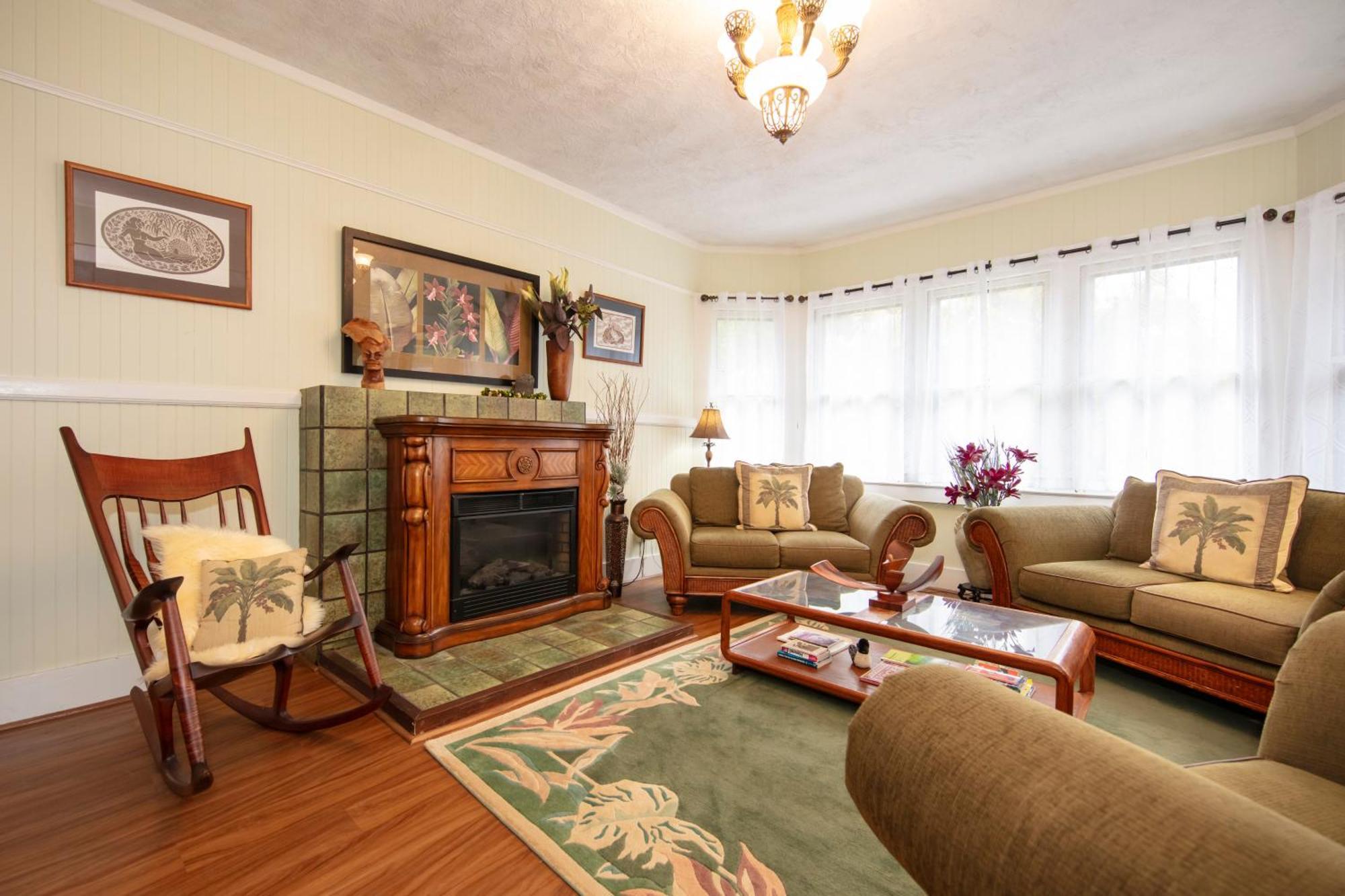 Bed & Breakfast Aloha Junction -minutes Away From Hawaii Volcanoes National Park