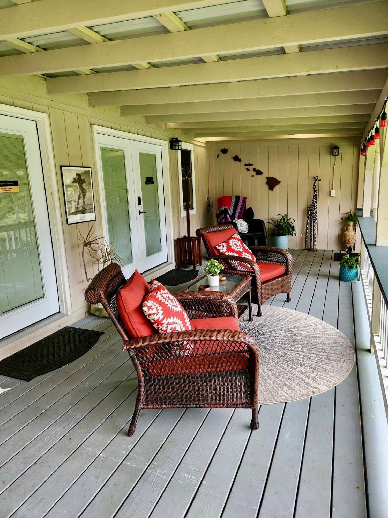 Aloha Junction -minutes Away From Hawaii Volcanoes National Park 2*