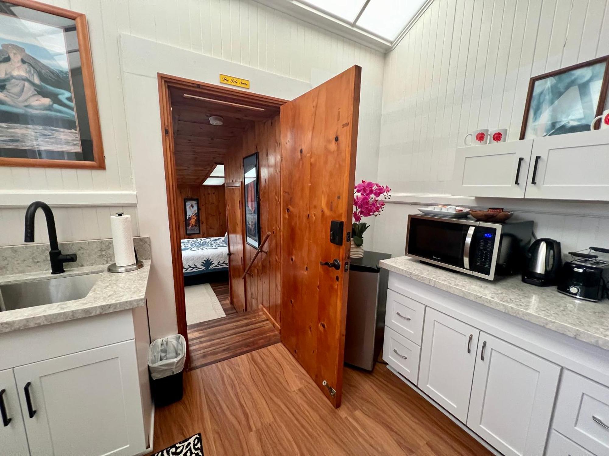 Bed & Breakfast Aloha Junction -minutes Away From Hawaii Volcanoes National Park Volcano