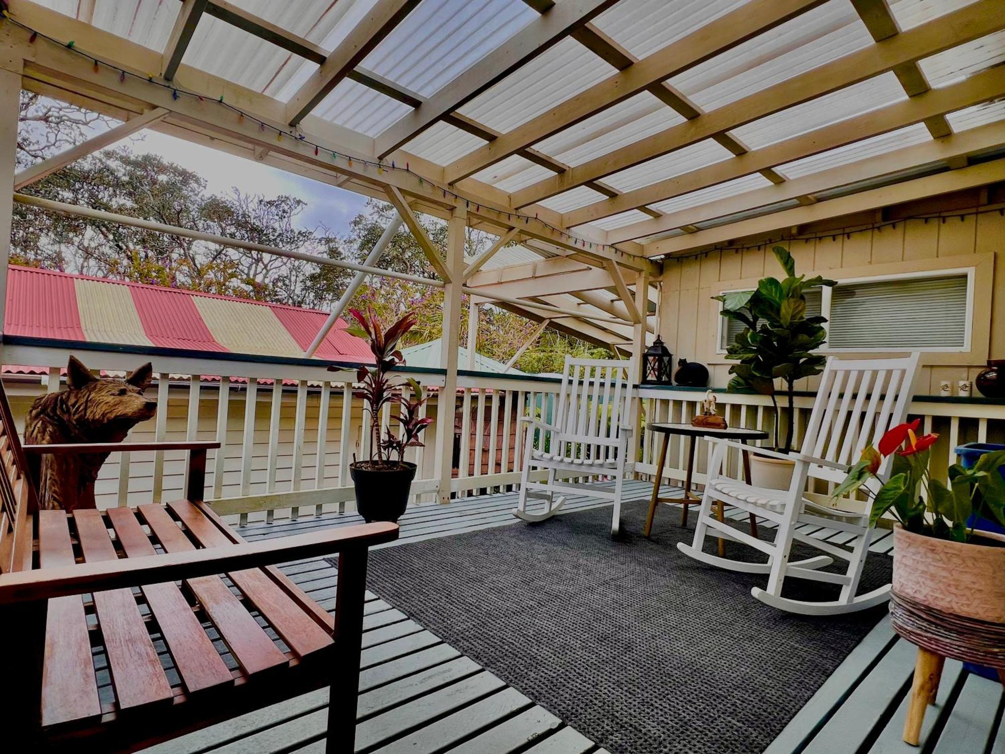 Aloha Junction -minutes Away From Hawaii Volcanoes National Park Bed & Breakfast 2*